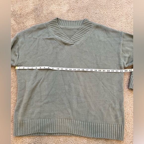 Sage Green Oversized/Slouchy Knit Sweater - XL - Picture 5 of 7